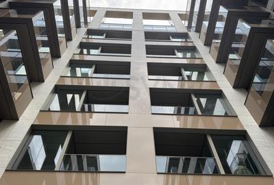 Apartament cu 4 camere semidecomandat în Iancu Nicolae
