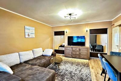 Apartament cu 3 camere decomandat în Far