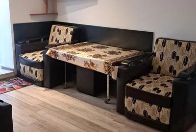 Apartament cu 2 camere semidecomandat în Progresul - 4