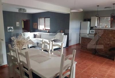 Casă cu 16 camere cu Teren 2342 Mp în Aurel Vlaicu