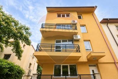 Casă cu 5 camere în Vitan