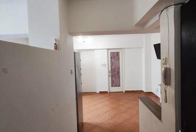 Apartament cu 2 camere în Romană