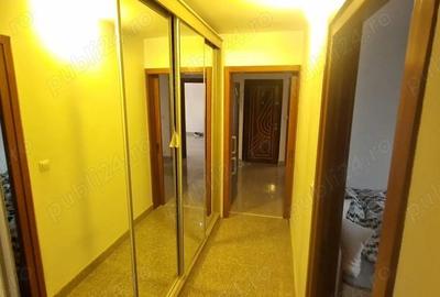 Apartament cu 3 camere decomandat în Central - 1