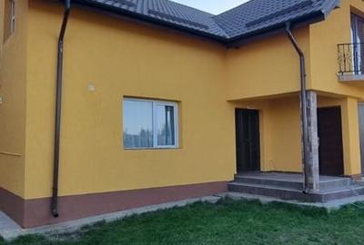 Casă cu 4 camere în Târgu Frumos - 5