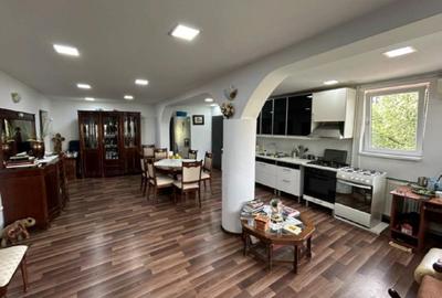 Apartament cu 3 camere semidecomandat în Calea Călărașilor - 5