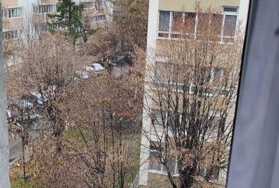 Apartament cu 3 camere decomandat în Exterior Vest - 1