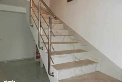 Casă cu 4 camere cu Teren 325 Mp în Parța