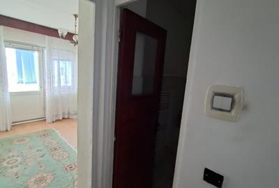 Apartament cu 2 camere semidecomandat în Inel I