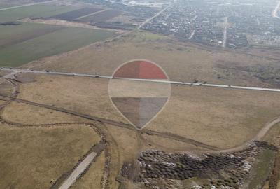 Teren de 20000 mp, în Nord