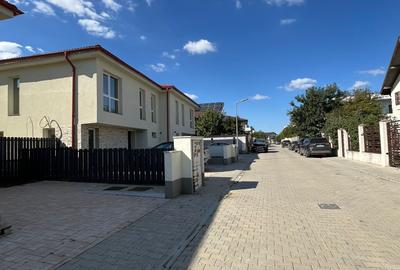 Duplex cu 5 camere cu Canalizare în Odăi - 1