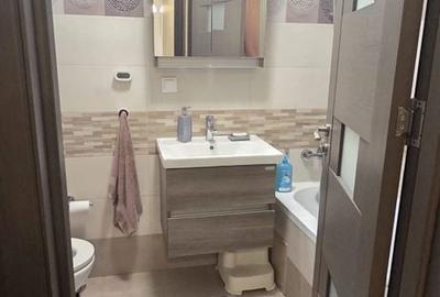 Apartament cu 3 camere decomandat în Lazaret - 8