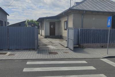 Casă cu 4 camere în Central