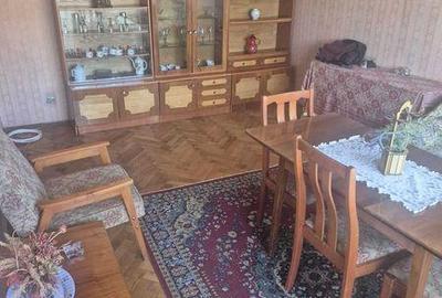 Apartament cu 2 camere decomandat în Petros