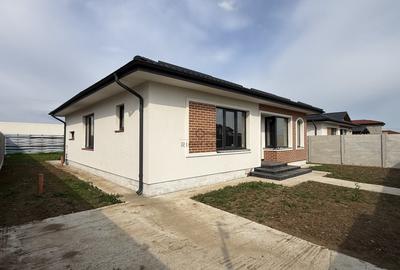 Casă individuală cu 4 camere cu Canalizare în Dragomirești-Deal - 3