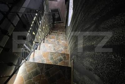 Casă cu 5 camere cu Teren 97 Mp în Piața Centrală - 1