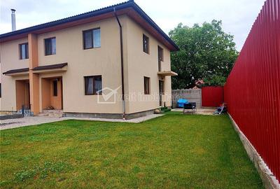 Casă cu 4 camere cu Teren 96.3 Mp în Central