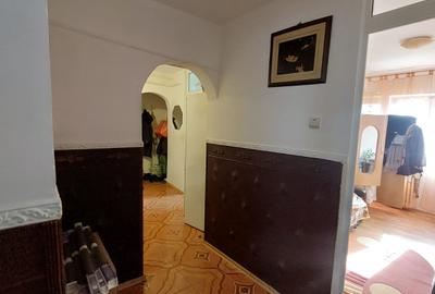 Apartament cu 4 camere decomandat, mobilat în Alexandru cel Bun - 10