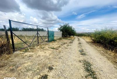 Teren de 2200 mp, în Paleu
