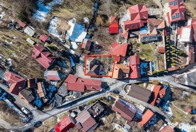 Casă cu 2 camere cu Teren 230 Mp în Centrul Istoric