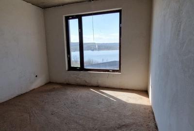 Casă cu 10 camere cu Teren 2700 Mp în Fălticeni - 2