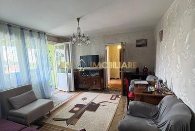 Apartament cu 3 camere semidecomandat, mobilat în Dristor