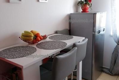 Apartament cu 3 camere, mobilat în Splaiul Unirii