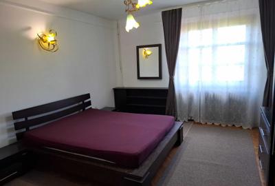 Apartament cu 4 camere decomandat în Tătărași