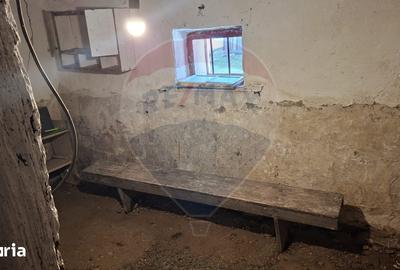 Casă cu 2 camere cu Teren 360 Mp în Biertan