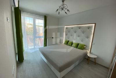 Apartament cu 2 camere semidecomandat, mobilat în Central