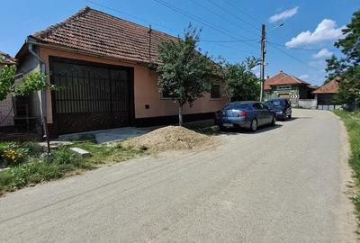 Casă cu 3 camere cu Teren 870 Mp în Ucuriș - 5