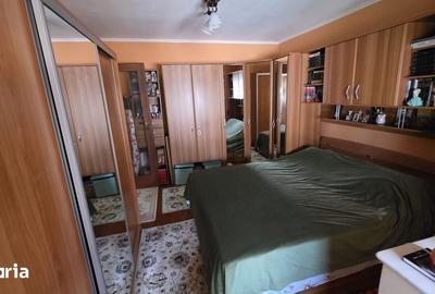 Apartament cu 3 camere decomandat în Tomis III - 9