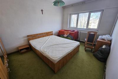 Apartament cu 3 camere semidecomandat, mobilat în Gheorgheni