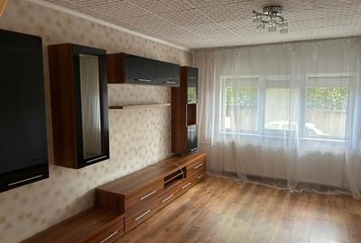 Apartament cu 2 camere semidecomandat, mobilat în Micălaca