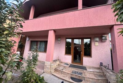 Casă cu 4 camere în Exterior Vest