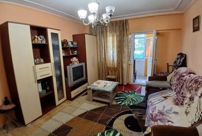 Apartament cu 3 camere decomandat în Faleza Nord - 1