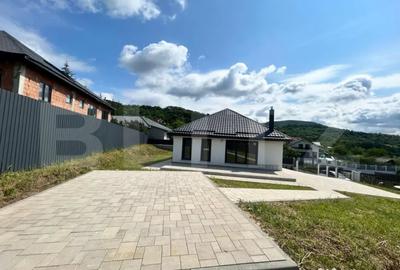 Casă cu 4 camere cu Teren 1000 Mp în Central