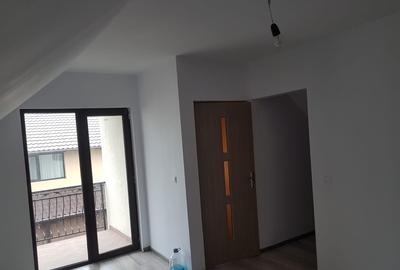 Casă individuală cu 5 camere cu Teren 800 Mp în Lunca Cetățuii