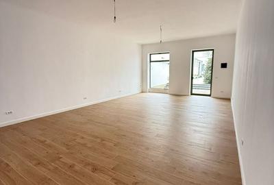 Spațiu comercial, de 250 mp, în Central - 3