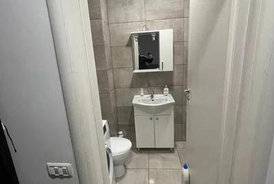 Garsonieră decomandată în Gorjului