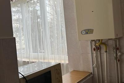 Garsonieră decomandată în Tudor