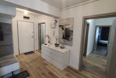 Apartament cu 3 camere decomandat, mobilat în Calea Călărașilor