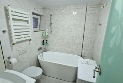 Apartament cu 3 camere decomandat, mobilat în Berceni