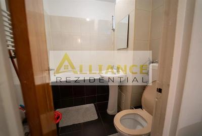 Apartament cu 3 camere decomandat în Tineretului