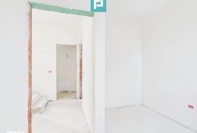 Casă cu 4 camere în Dumbrăvița