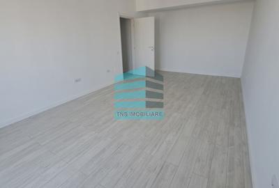 Apartament cu 4 camere decomandat în Titan