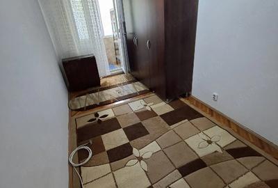 Apartament cu 3 camere semidecomandat în Spitalul Județean - 1