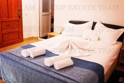 Casă cu 10 camere cu Teren 974 Mp în Central