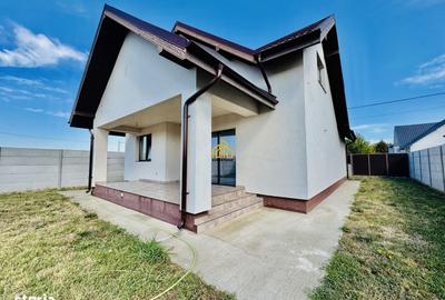 Casă cu 4 camere cu Teren 408 Mp în Domnești