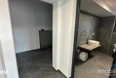 Spațiu comercial, de 550 mp, în Petros - 15
