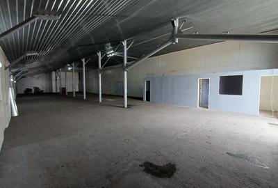 Spațiu industrial, de 440 mp, în Nord